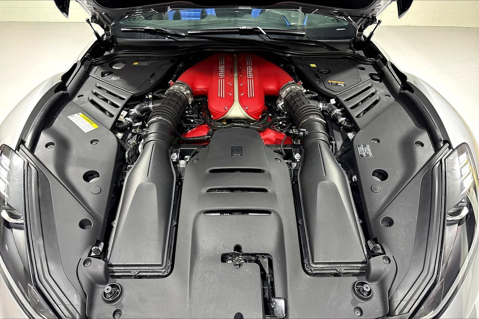 Used 2023 Ferrari 812 Competizione A RWD image 24