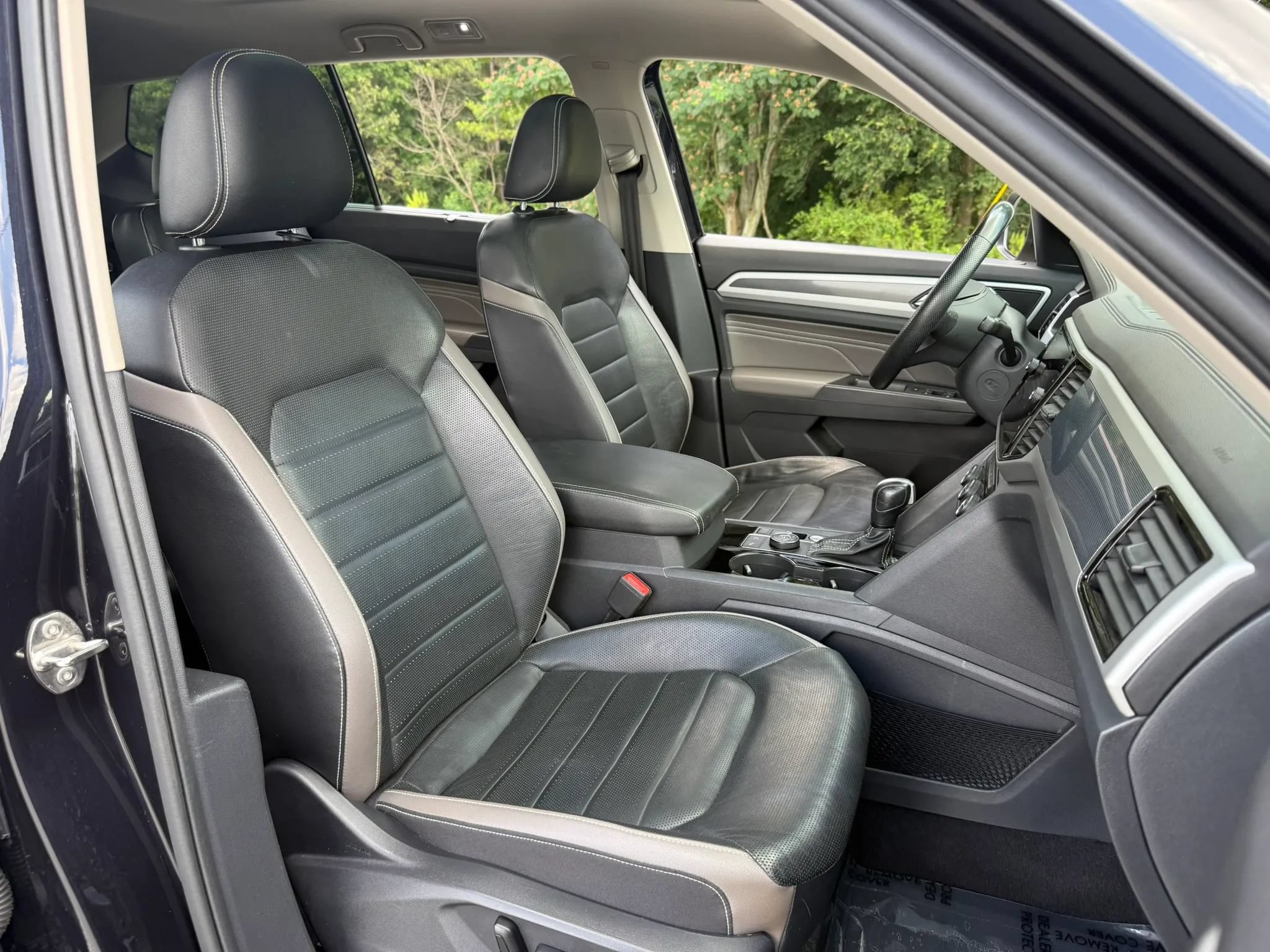 Used 2022 Volkswagen Atlas SEL Premium AWD/4WD image 30