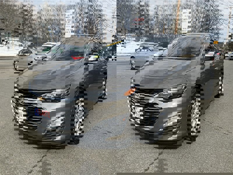 Used 2020 Chevrolet Malibu LT image 1