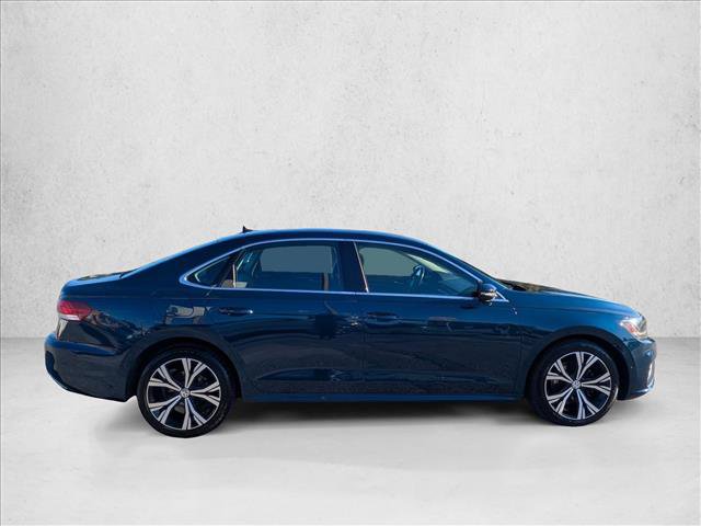 Used 2020 Volkswagen Passat 2.0T SEL FWD image 4