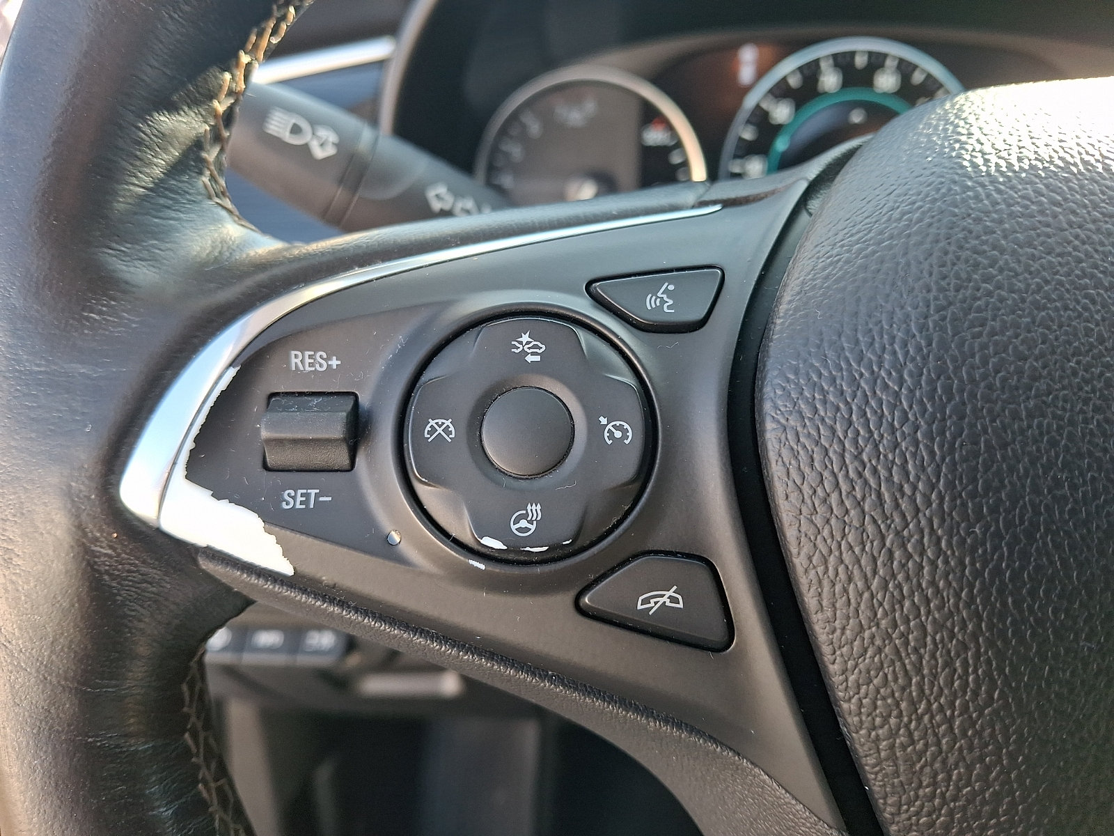 Certified 2017 Buick Envision Premium w/ Driver Confidence Package AWD/4WD image 19