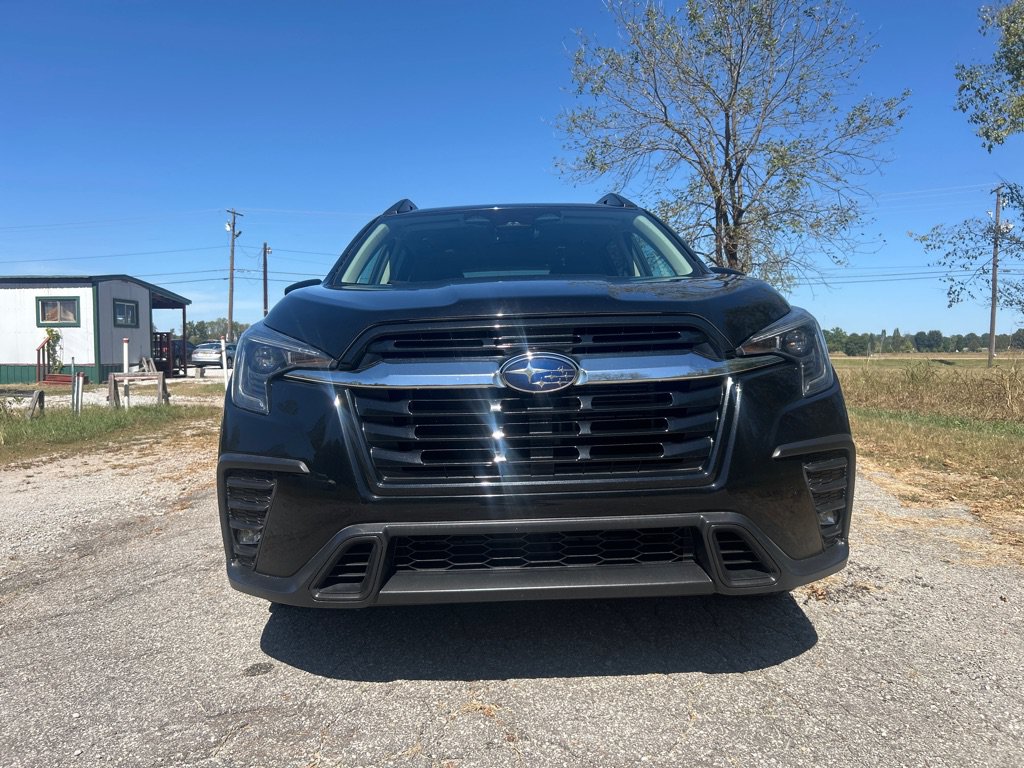 Used 2023 Subaru Ascent Limited AWD/4WD image 28