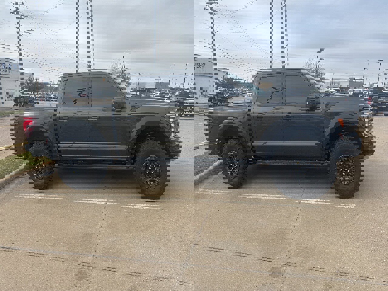 Used 2025 Ford F150 Raptor w/ Equipment Group 803A Raptor R image 4