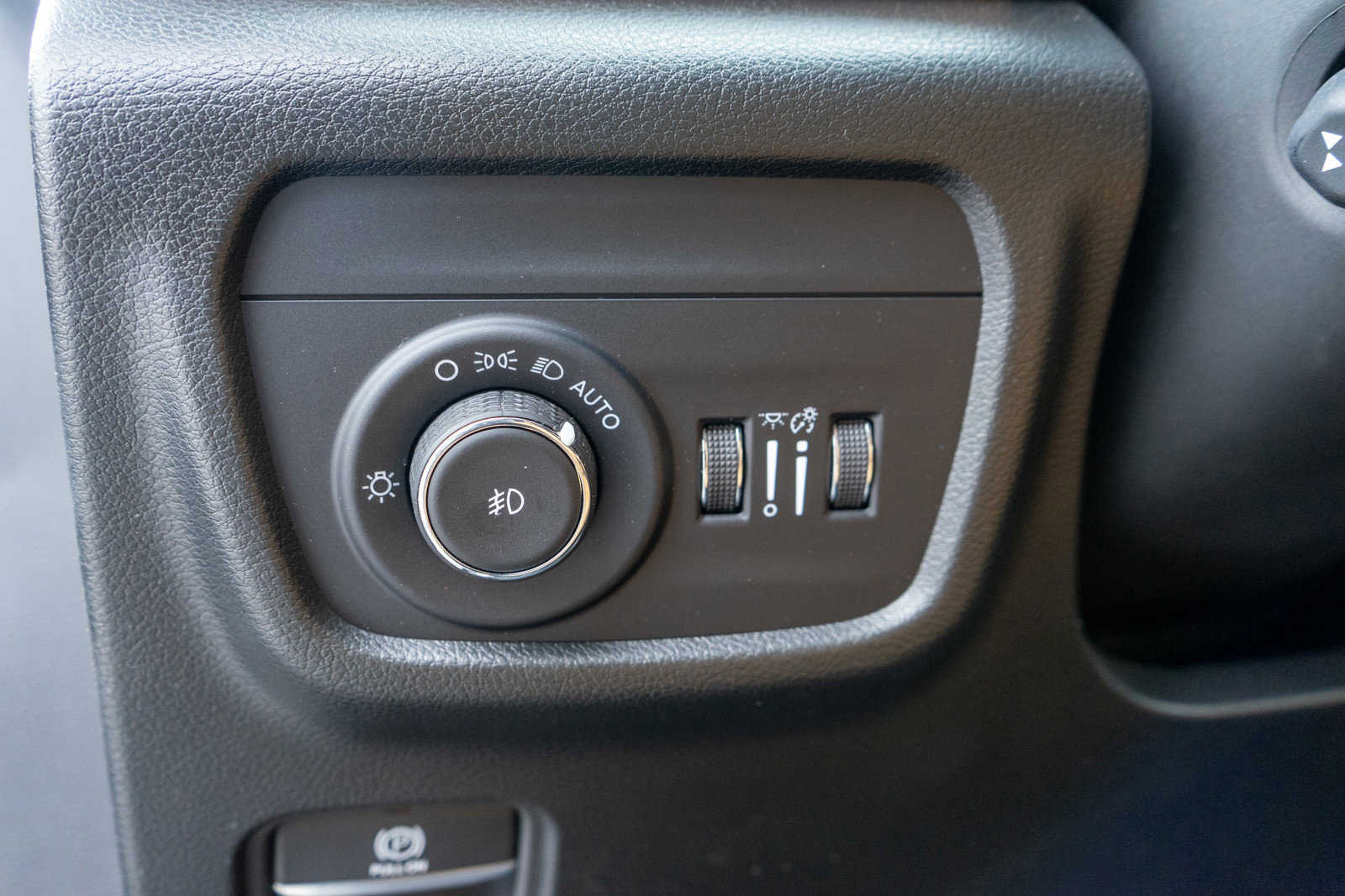 Used 2024 Jeep Grand Cherokee Summit w/ Adv Protech Group IV image 18