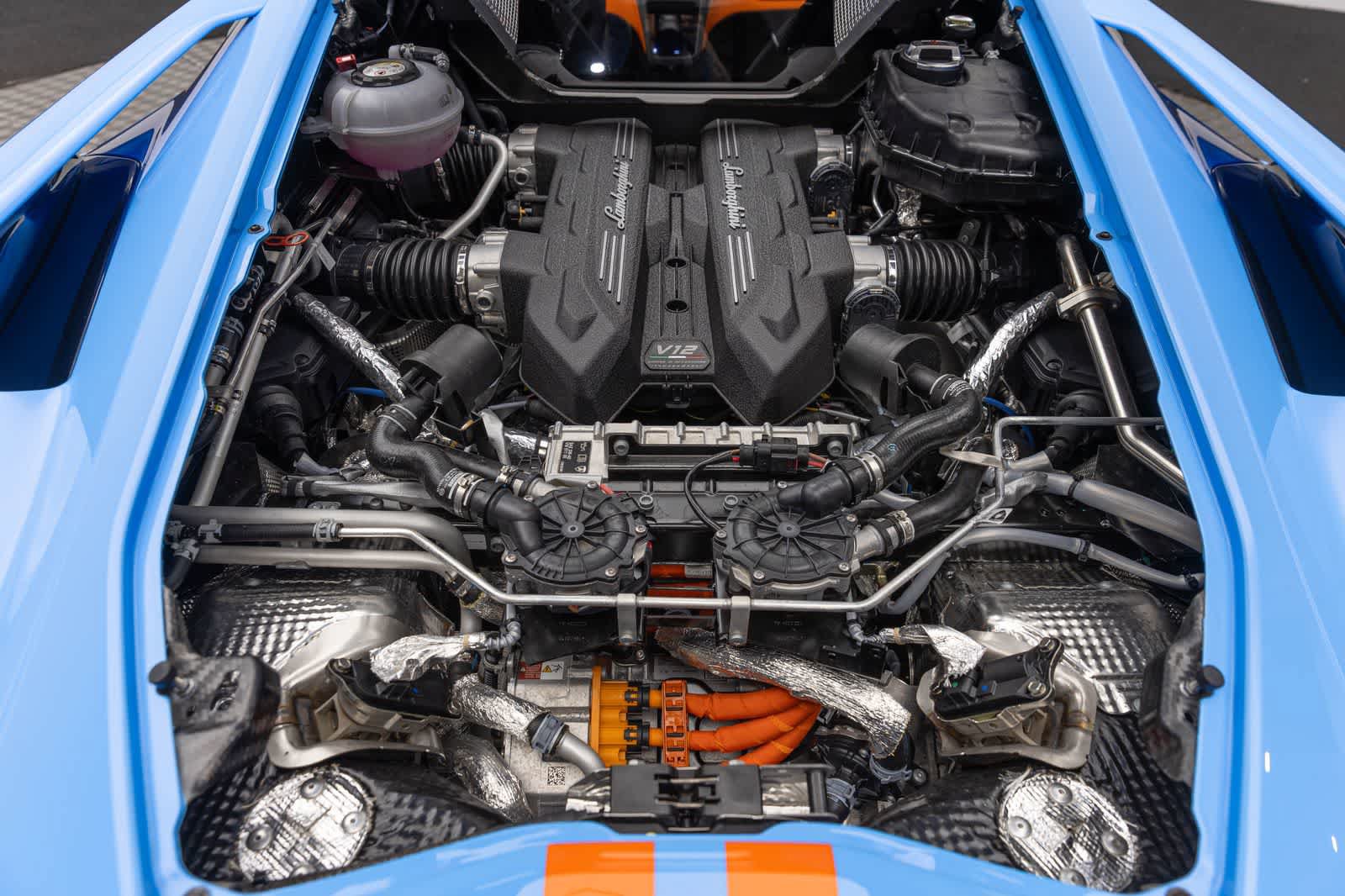 Used 2024 Lamborghini Revuelto AWD/4WD image 17