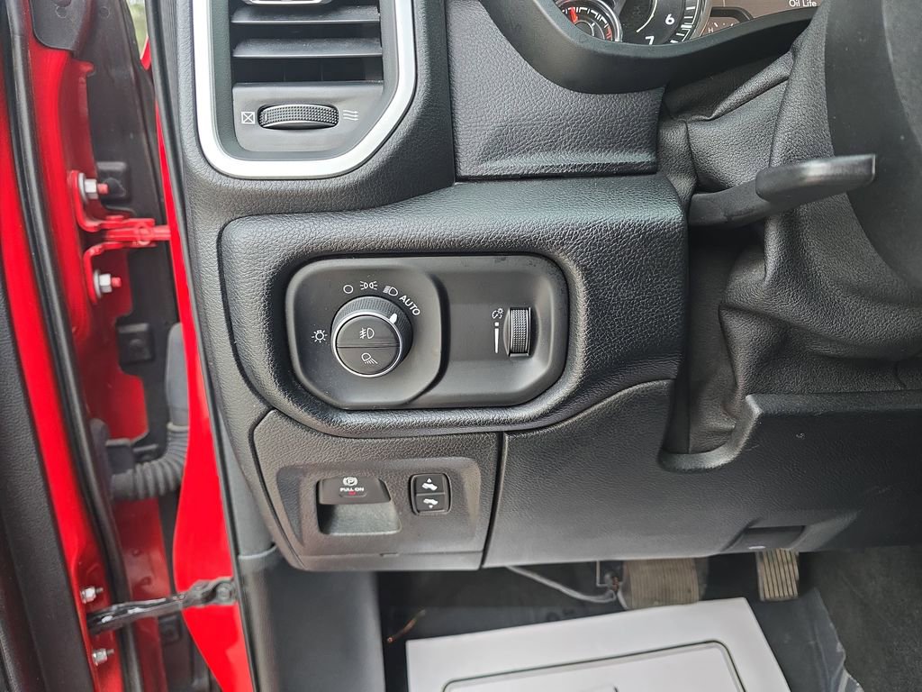Used 2020 RAM 1500 Big Horn image 31