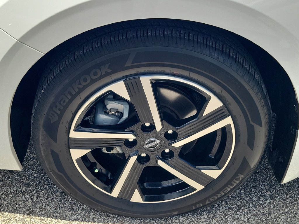 Certified 2024 Nissan Sentra SV FWD image 7