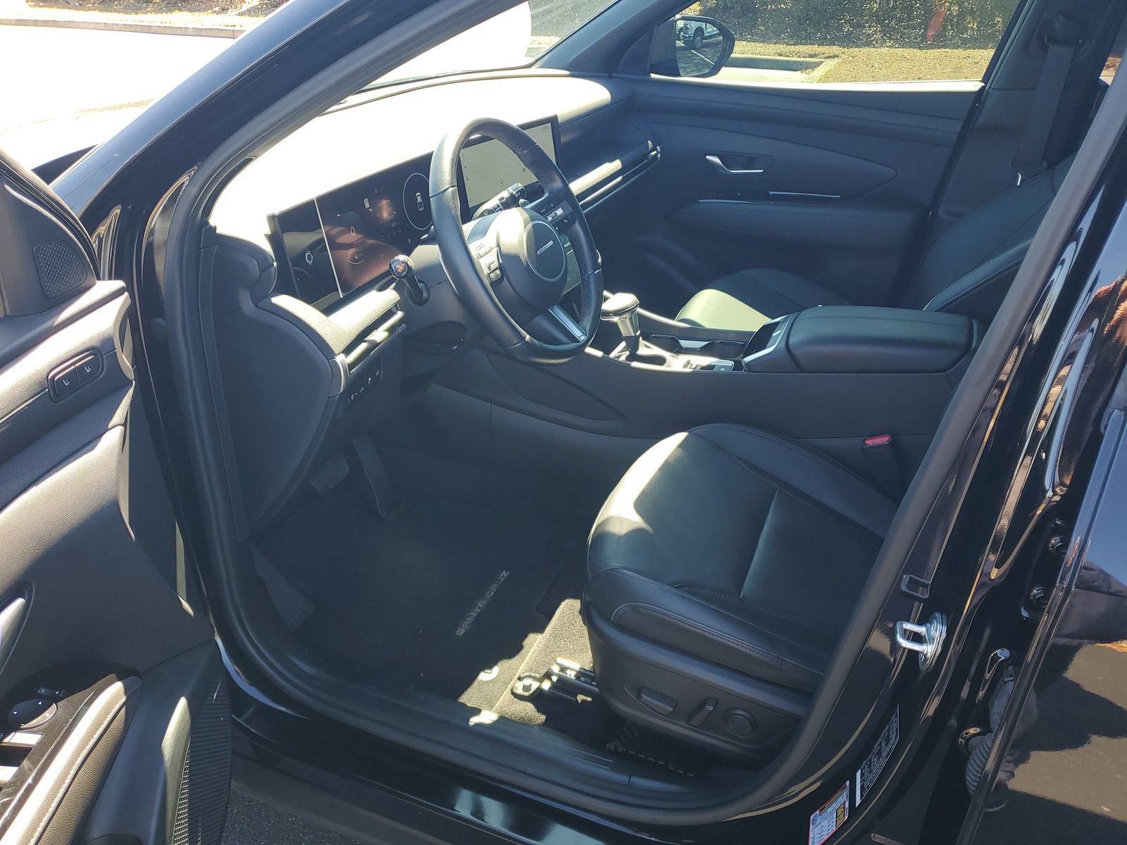 Used 2025 Hyundai Santa Cruz Limited image 14