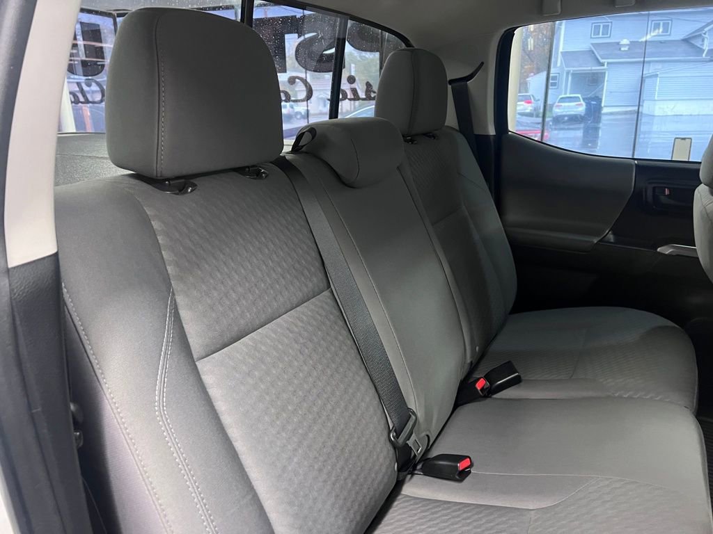 Used 2020 Toyota Tacoma SR5 image 28