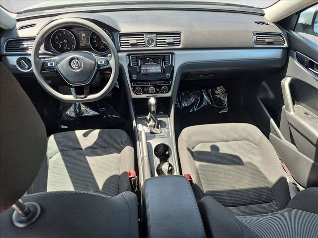 Used 2017 Volkswagen Passat 1.8T S FWD image 16