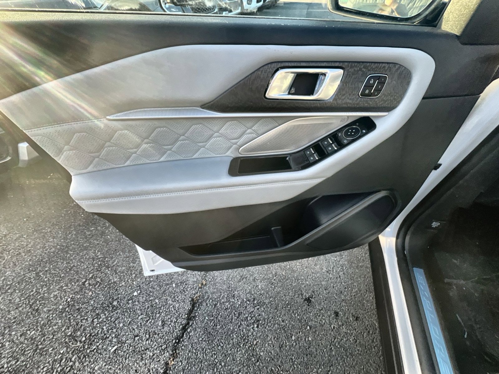 New 2026 Ford Explorer Platinum w/ LUX Leather Package image 15