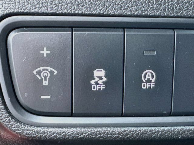 Used 2023 Kia Soul LX w/ LX Technology Package FWD image 13