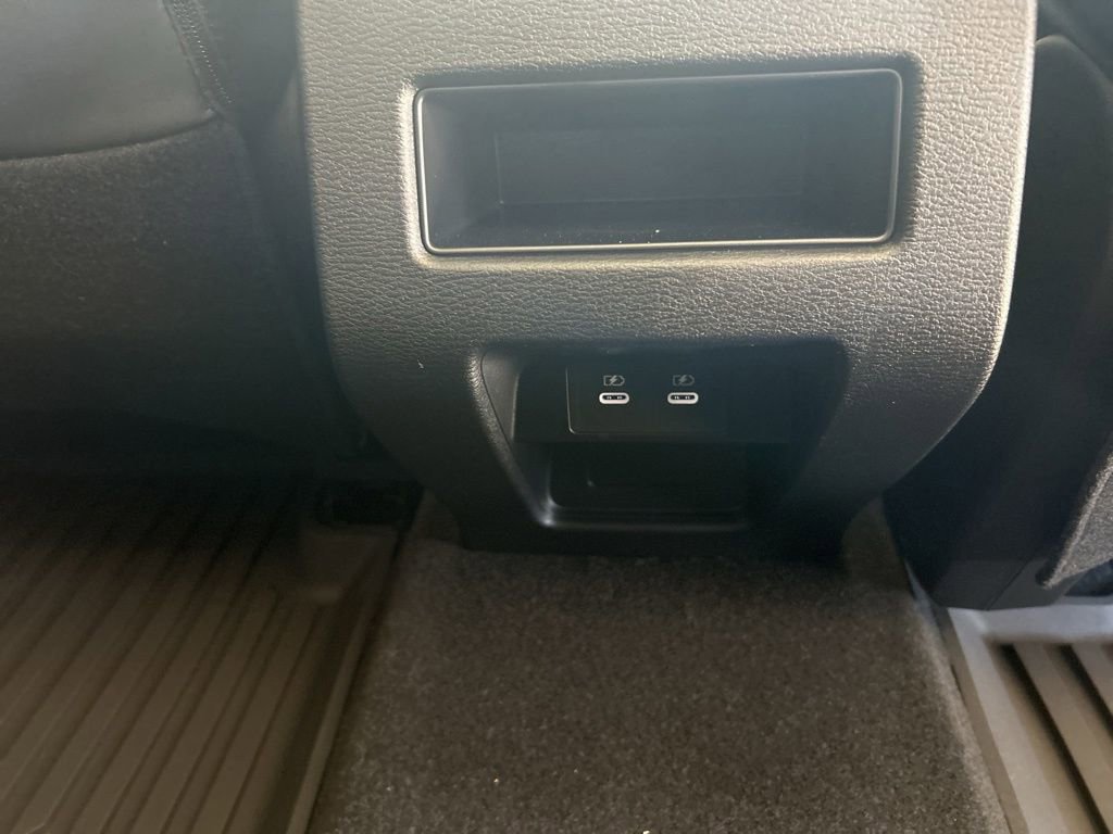 New 2026 Mitsubishi Outlander SE image 29