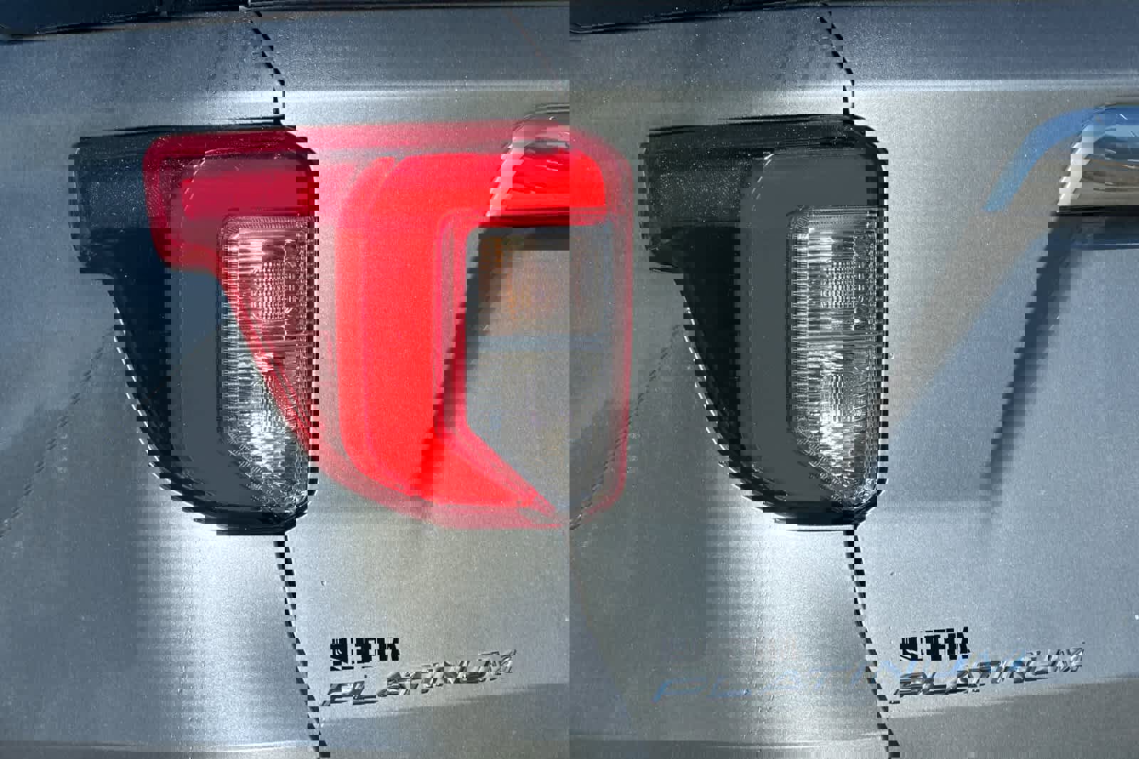 Certified 2023 Ford Explorer Platinum w/ Technology Package image 29