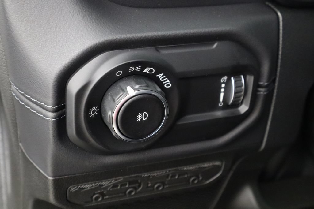 New 2027 Jeep Wrangler Unlimited Sahara AWD/4WD image 23