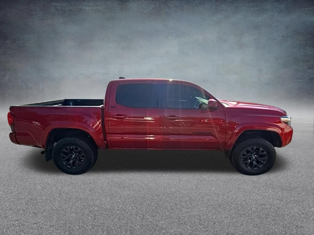 Used 2021 Toyota Tacoma SR5 AWD/4WD image 10