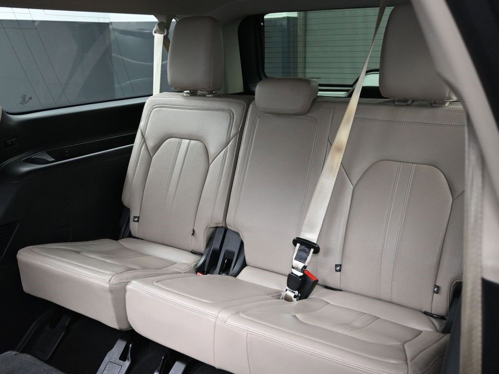 Used 2024 Ford Expedition Max Limited image 31