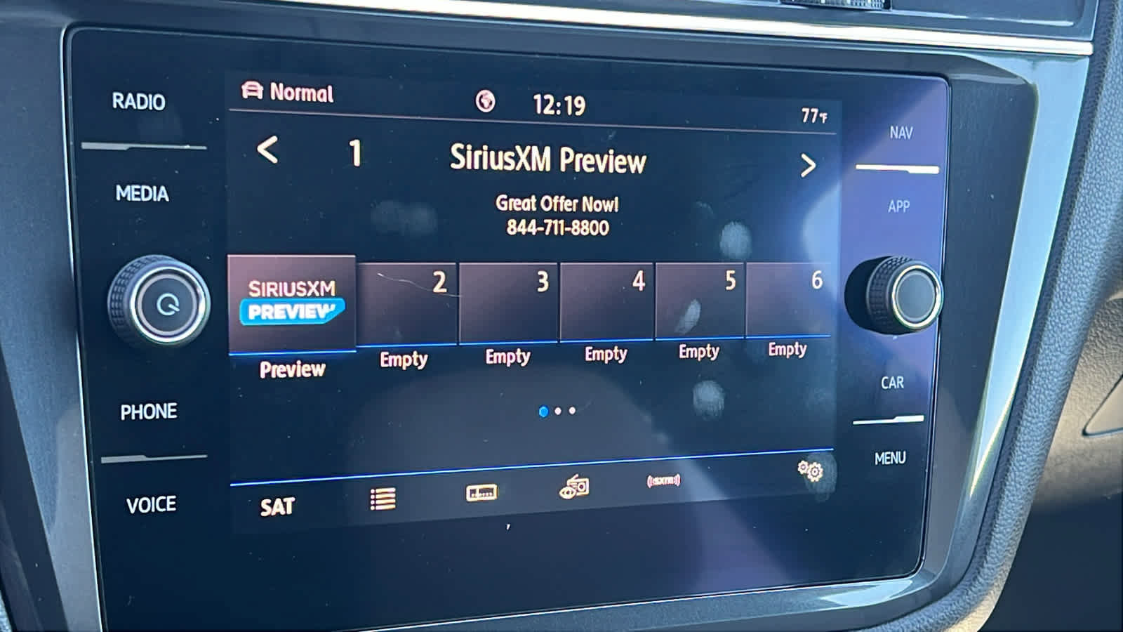 Certified 2020 Volkswagen Tiguan SEL Premium R-Line image 15