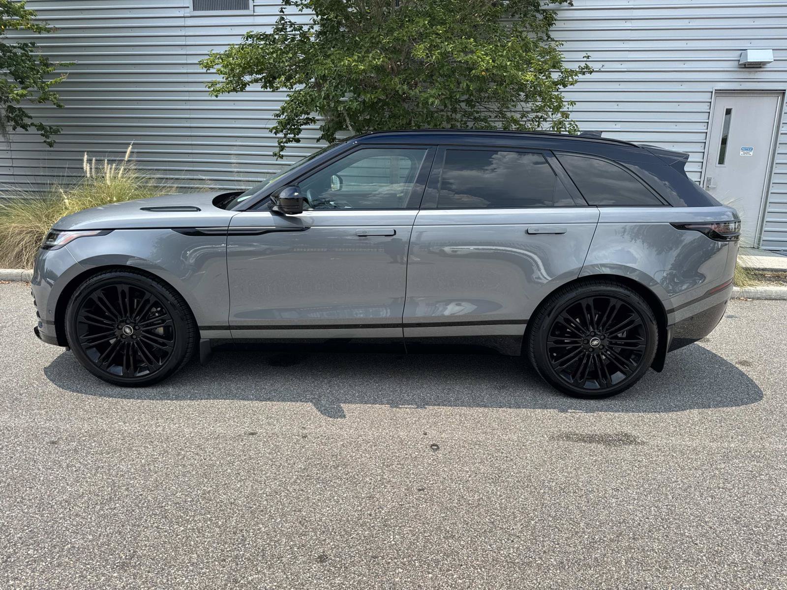 Certified 2026 Land Rover Range Rover Velar Dynamic SE AWD/4WD image 2
