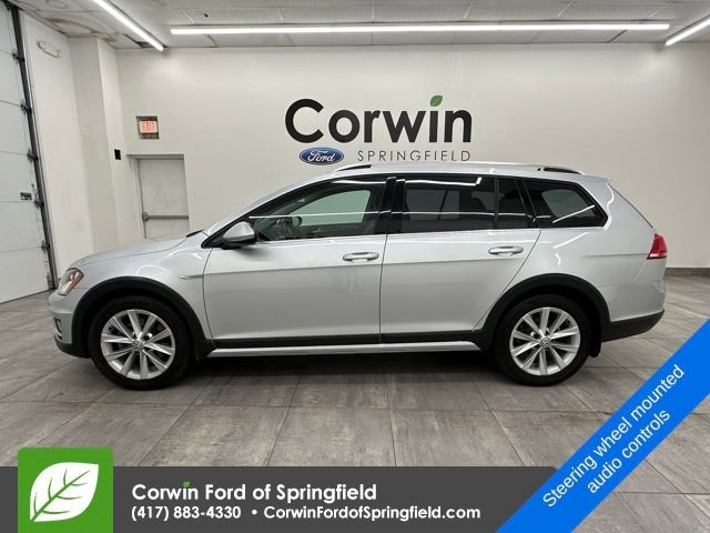 Used 2017 Volkswagen Golf Alltrack SE image 2