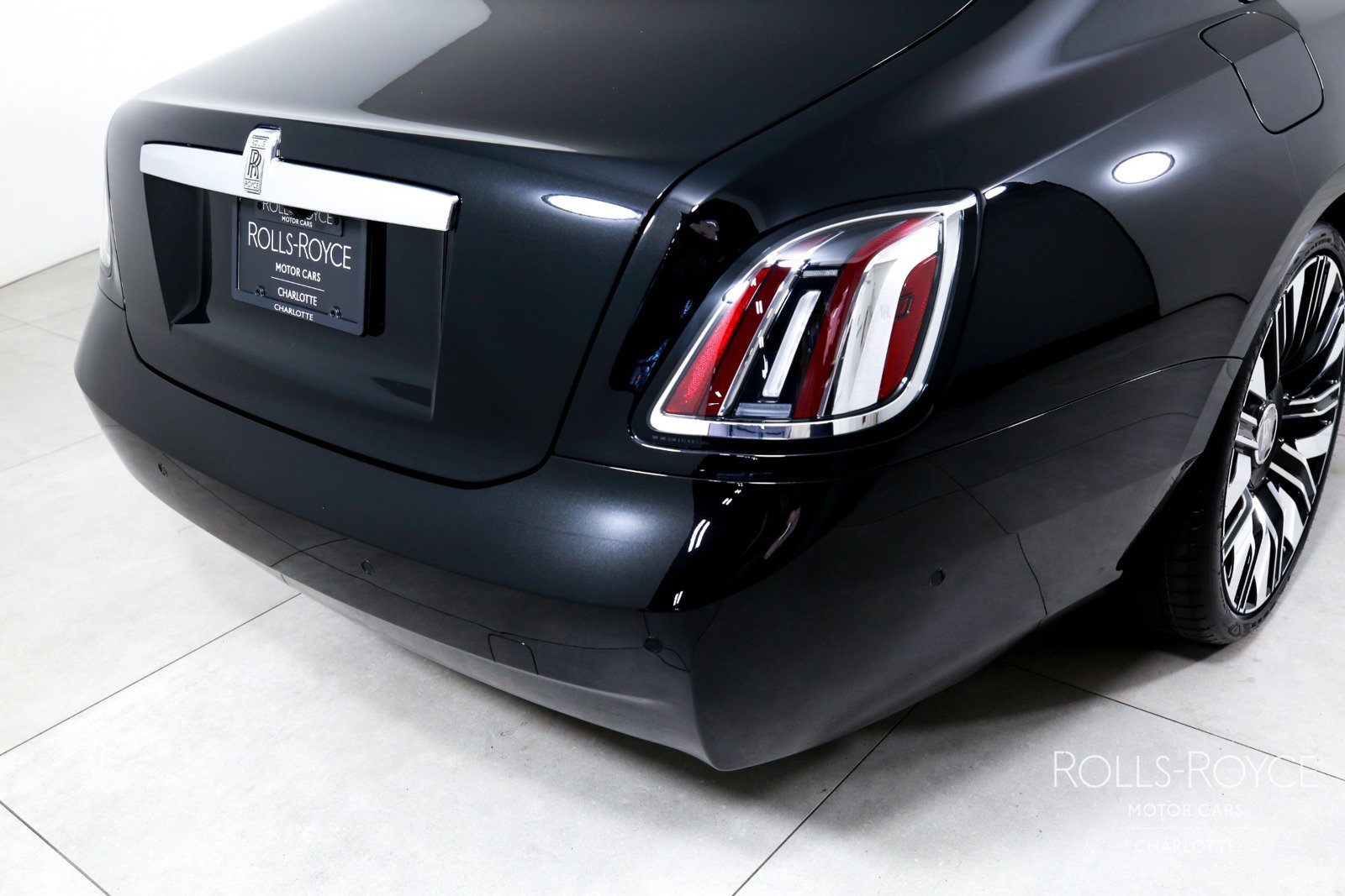 New 2027 Rolls-Royce Ghost AWD/4WD image 40