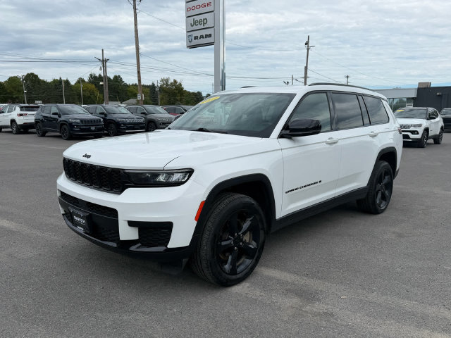 Used 2023 Jeep Grand Cherokee L Laredo