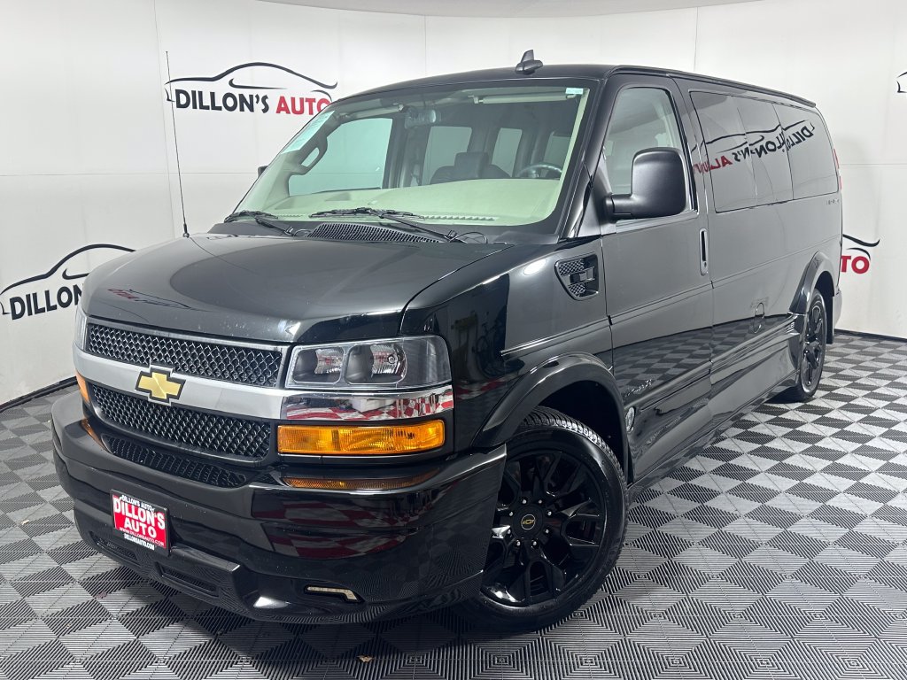 Used 2023 Chevrolet Express 2500 RWD image 1
