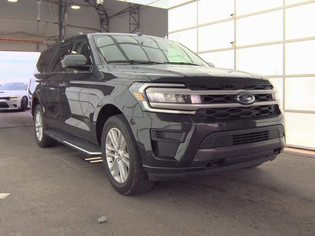 Used 2022 Ford Expedition Max XLT image 3