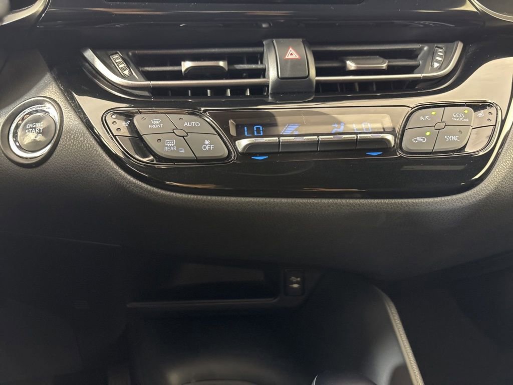 Used 2018 Toyota C-HR XLE image 30