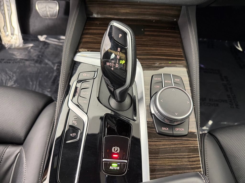 Used 2022 BMW M550i xDrive AWD/4WD image 30