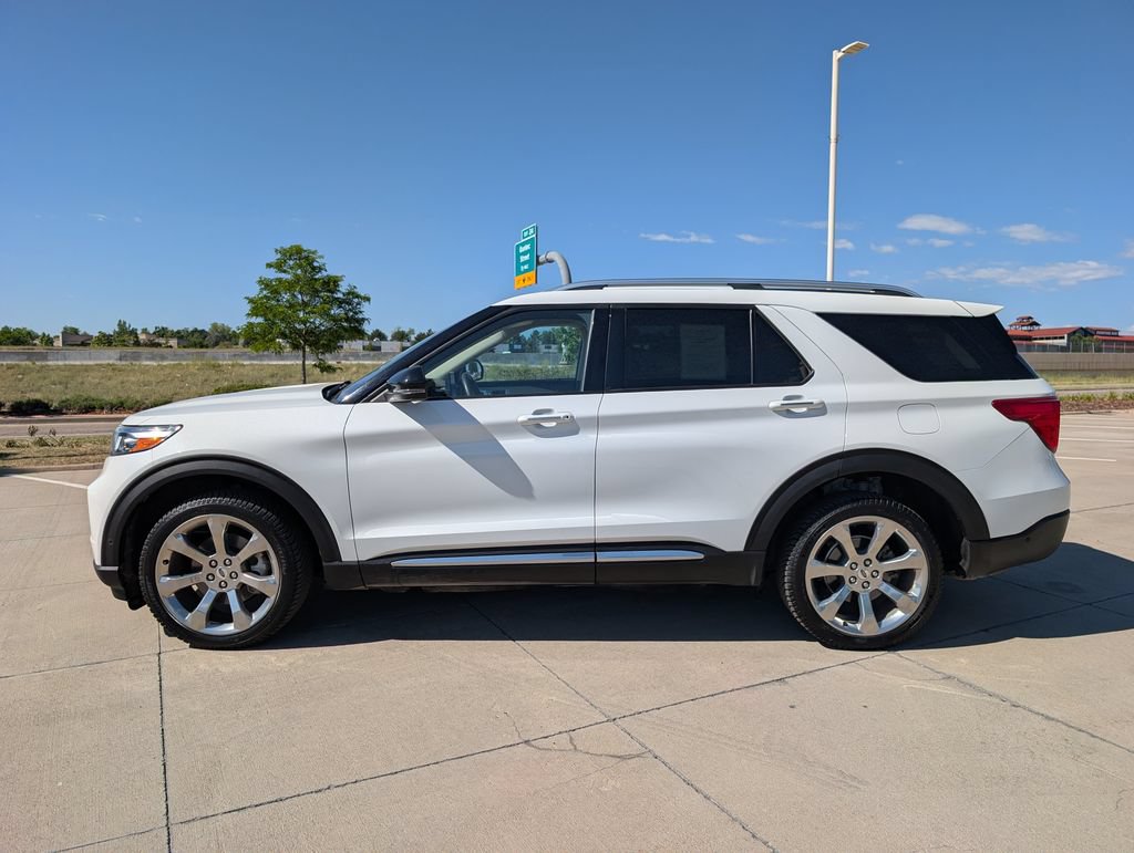 Used 2020 Ford Explorer Platinum w/ Premium Technology Package AWD/4WD image 3