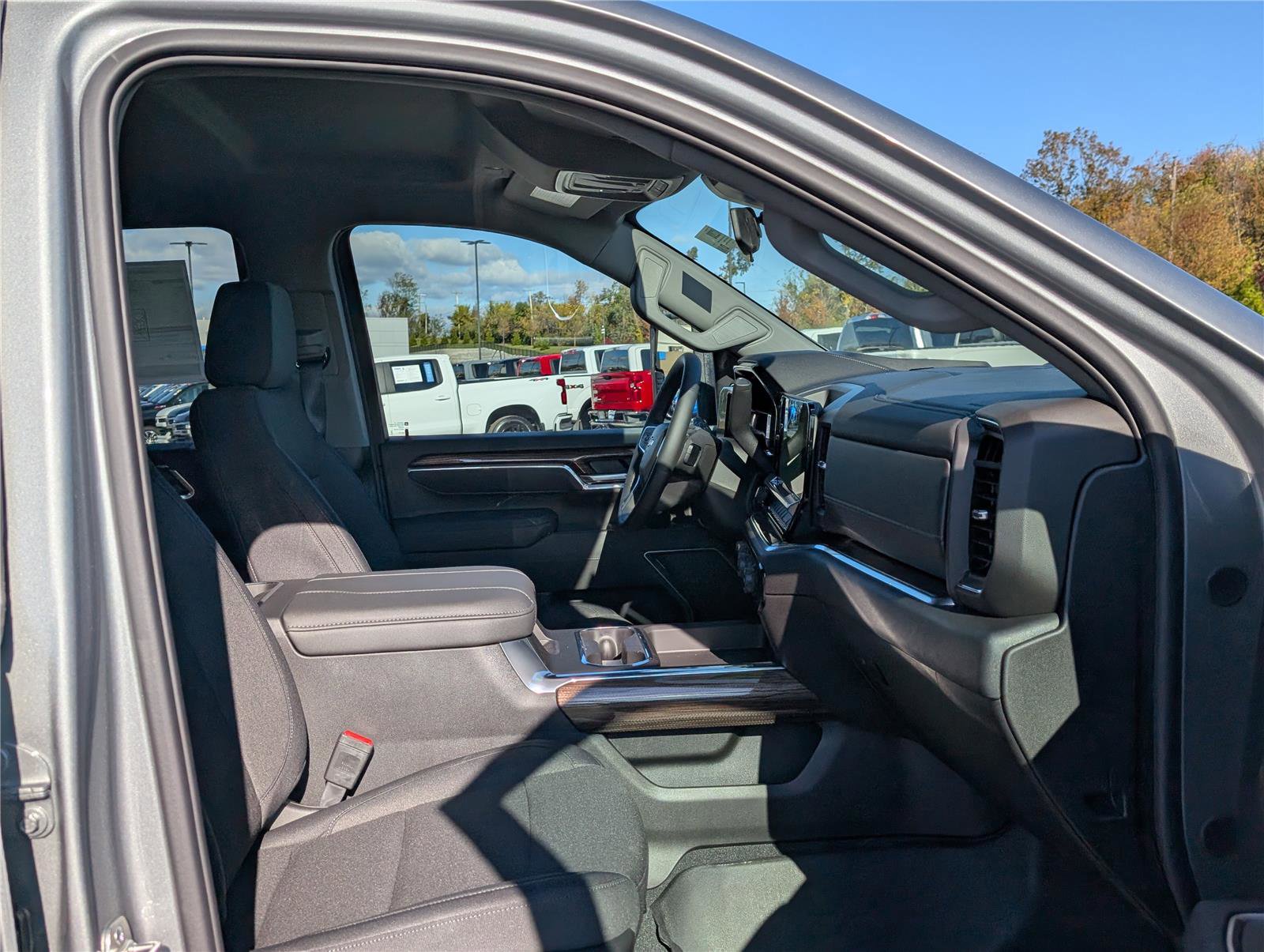 New 2026 Chevrolet Silverado 2500 LT image 8