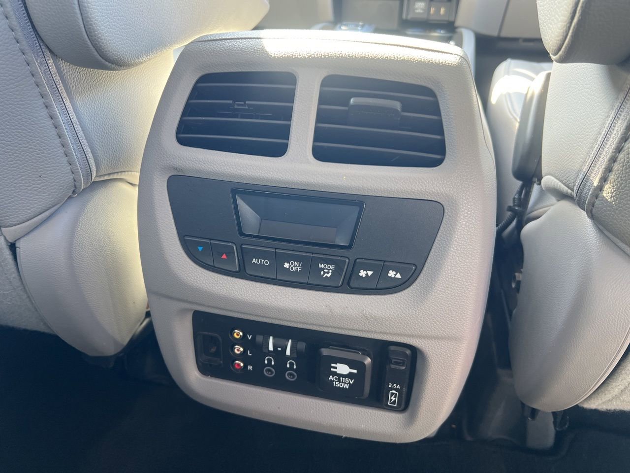 Used 2017 Honda Pilot Touring image 22