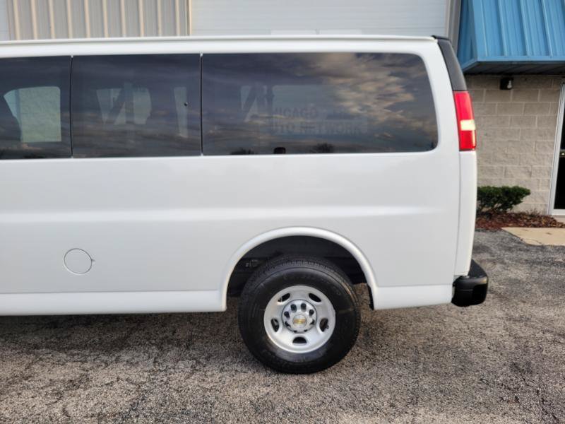 Used 2016 Chevrolet Express 2500 LS RWD image 9