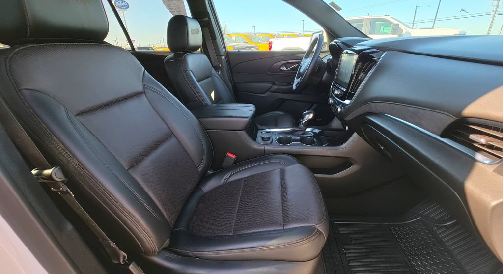 Used 2023 Chevrolet Traverse High Country AWD/4WD image 69