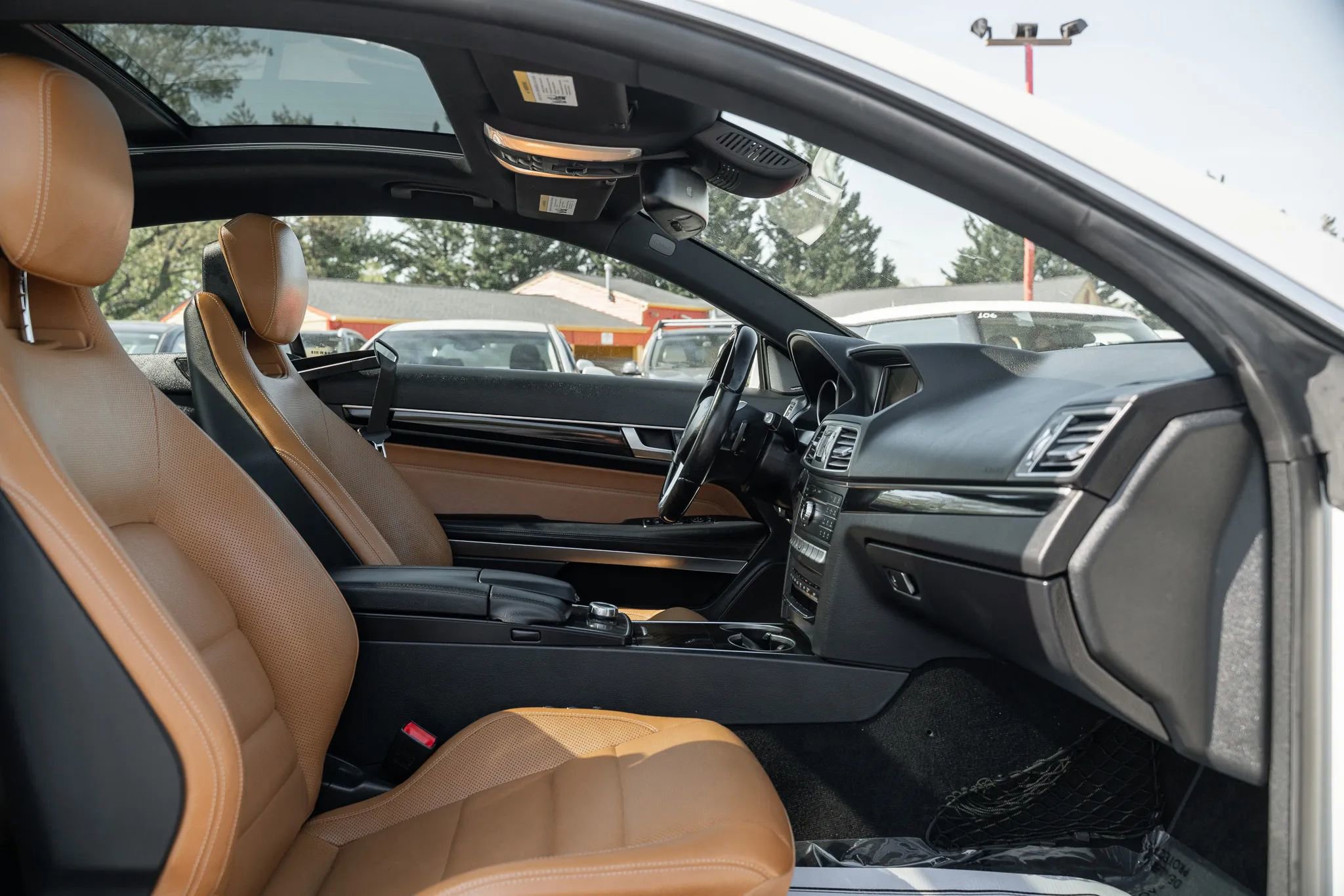 Used 2017 Mercedes-Benz E 400 Coupe w/ Premium 2 Package image 10