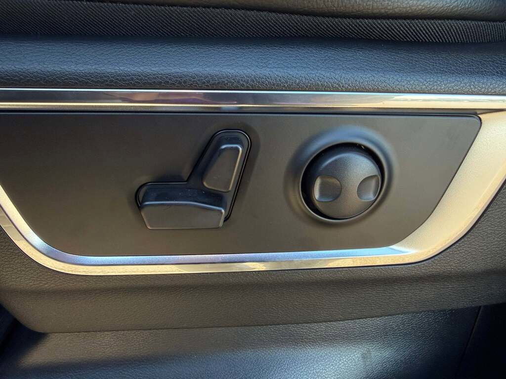 New 2026 RAM 1500 Laramie w/ Night Edition image 31