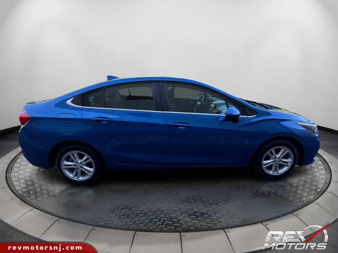 Used 2016 Chevrolet Cruze LT FWD image 6