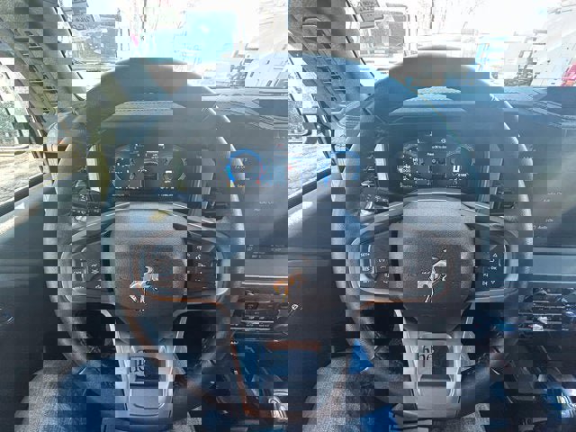 Used 2025 Ford Bronco Outer Banks image 17