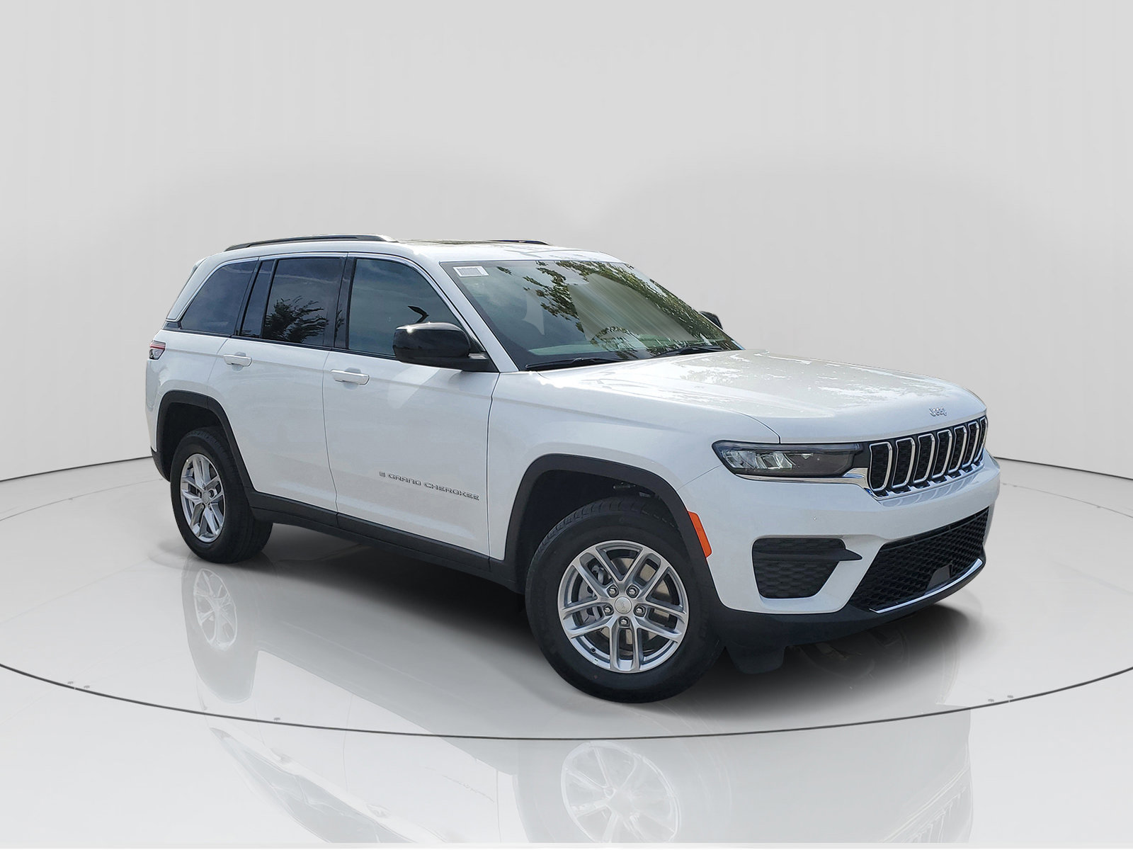 New 2025 Jeep Grand Cherokee Laredo X