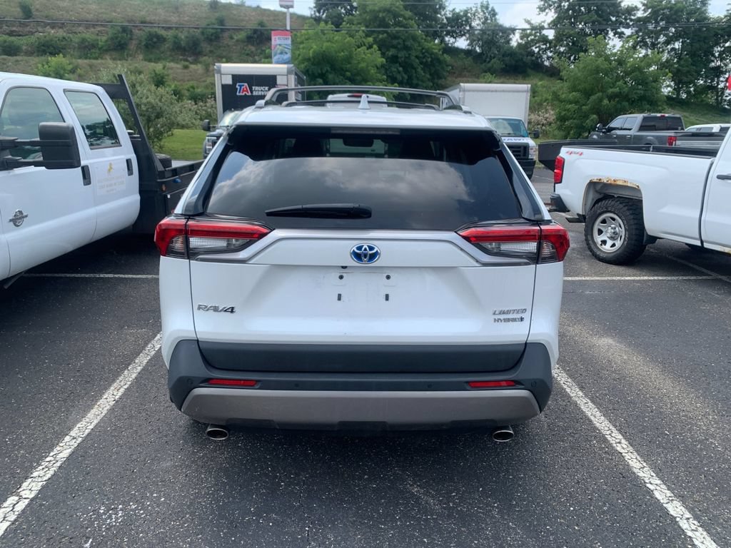 Used 2023 Toyota RAV4 Limited AWD/4WD image 4