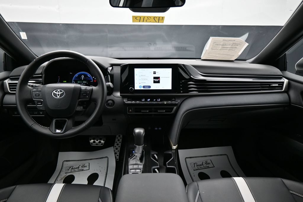 Used 2026 Toyota Camry SE FWD image 13