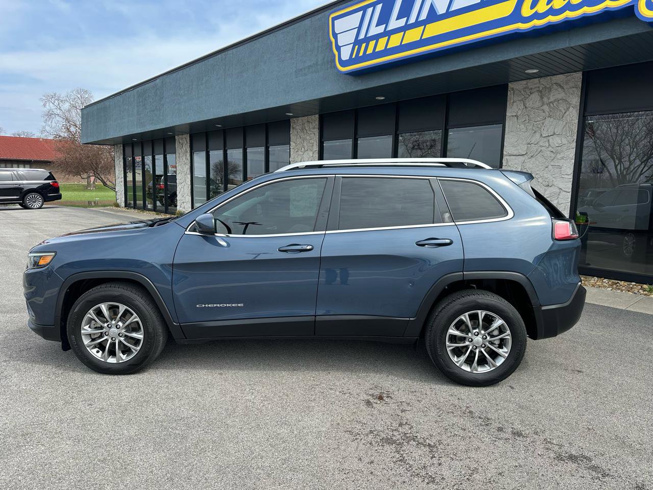 Used 2021 Jeep Cherokee Latitude Plus image 4