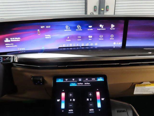 New 2025 Cadillac Escalade IQ Luxury 2 w/ LPO, Radiant Package AWD/4WD image 23