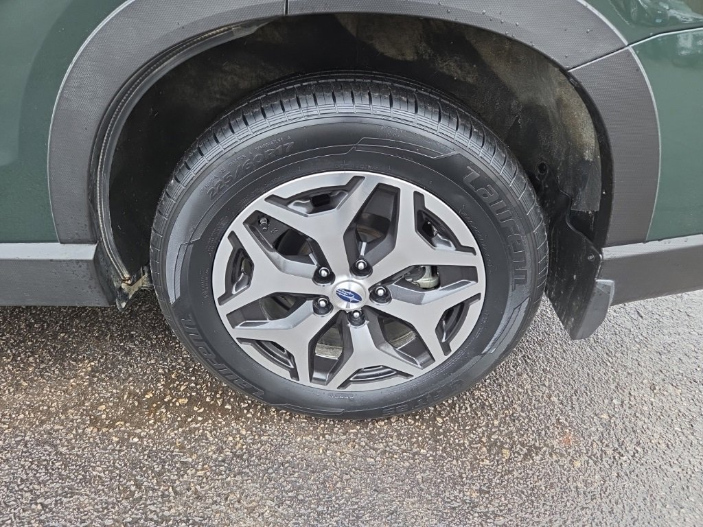 Certified 2023 Subaru Forester Premium image 24