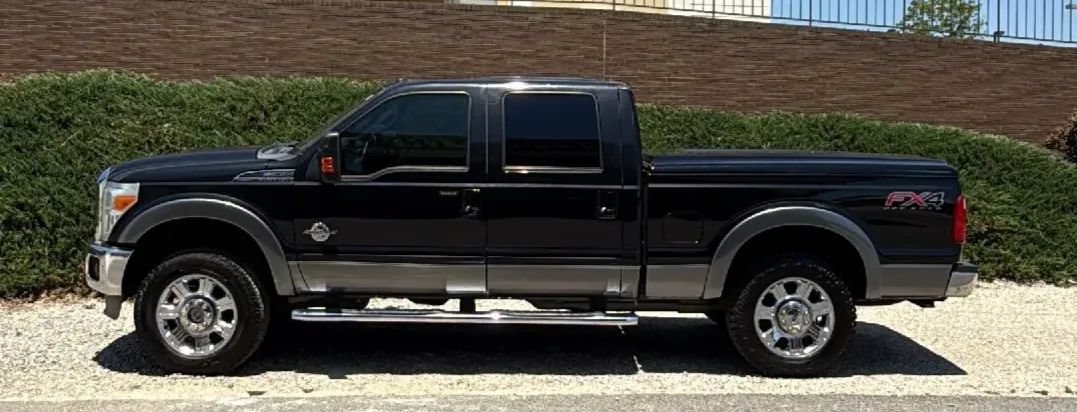 Used 2012 Ford F250 Lariat w/ Lariat Ultimate Pkg AWD/4WD image 2