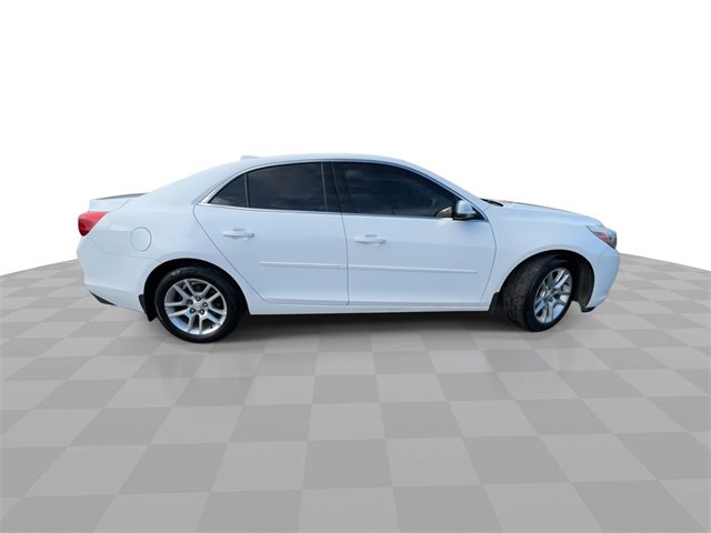 Used 2016 Chevrolet Malibu LT w/ Power Convenience Package image 9