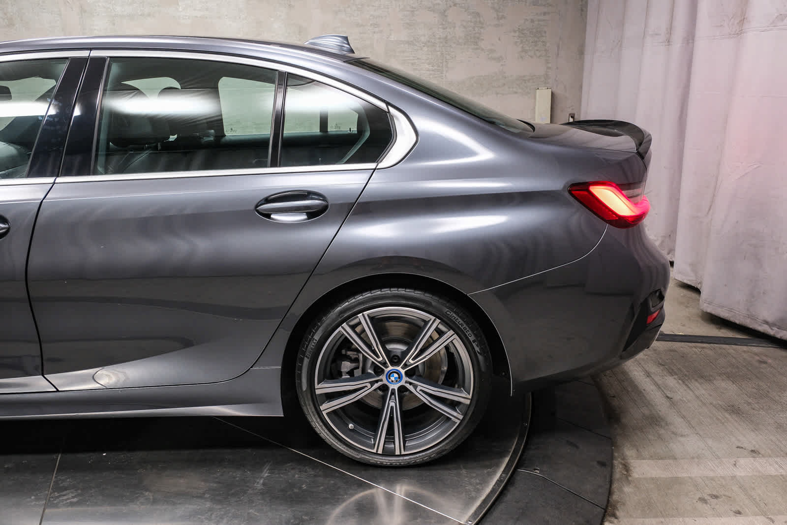 Used 2022 BMW 330e w/ Driving Assistance Package RWD image 8