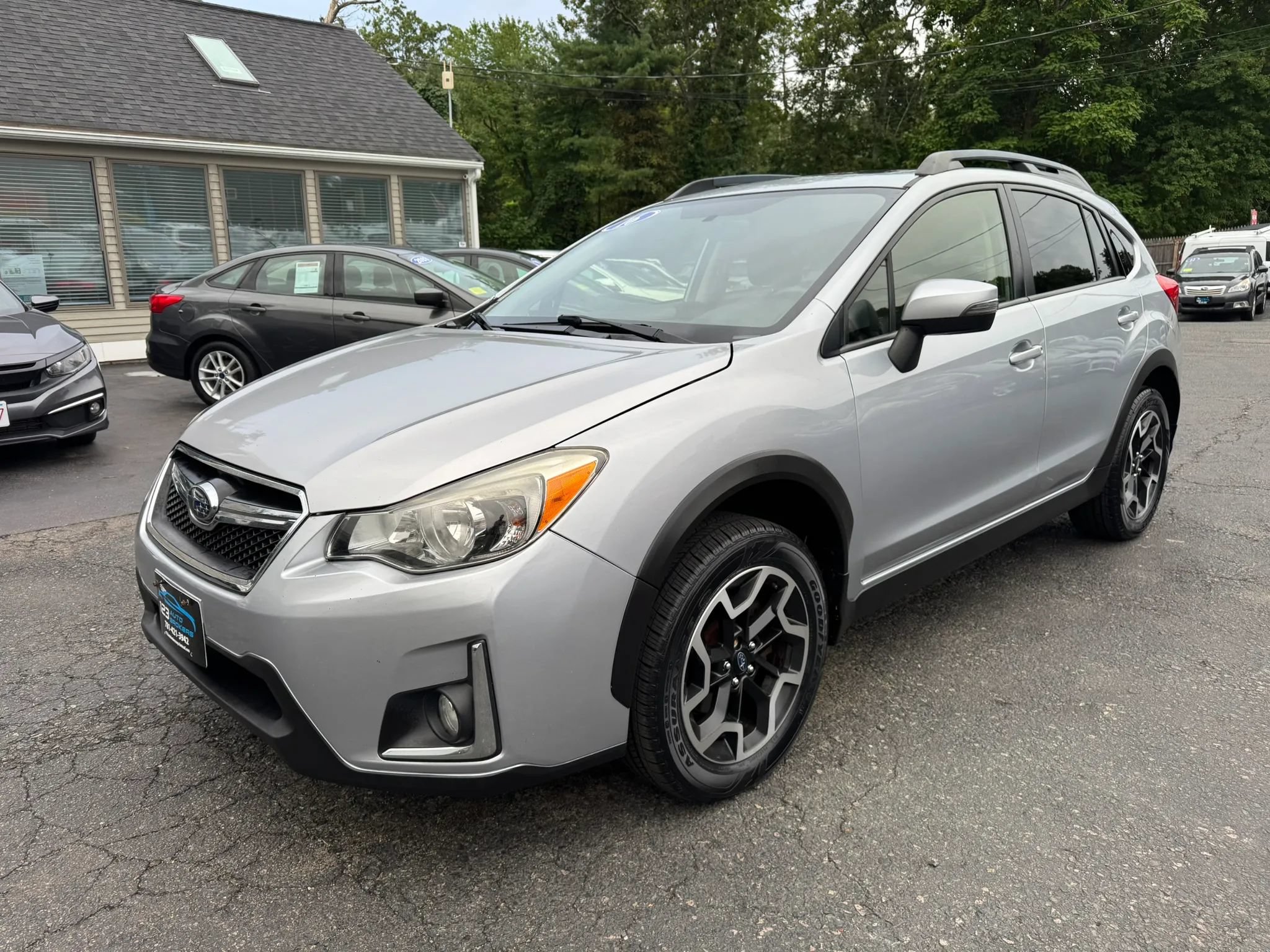 Used 2016 Subaru Crosstrek 2.0i Limited AWD/4WD image 3