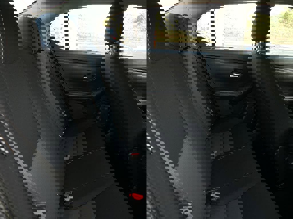 Used 2020 Nissan Sentra SV image 25